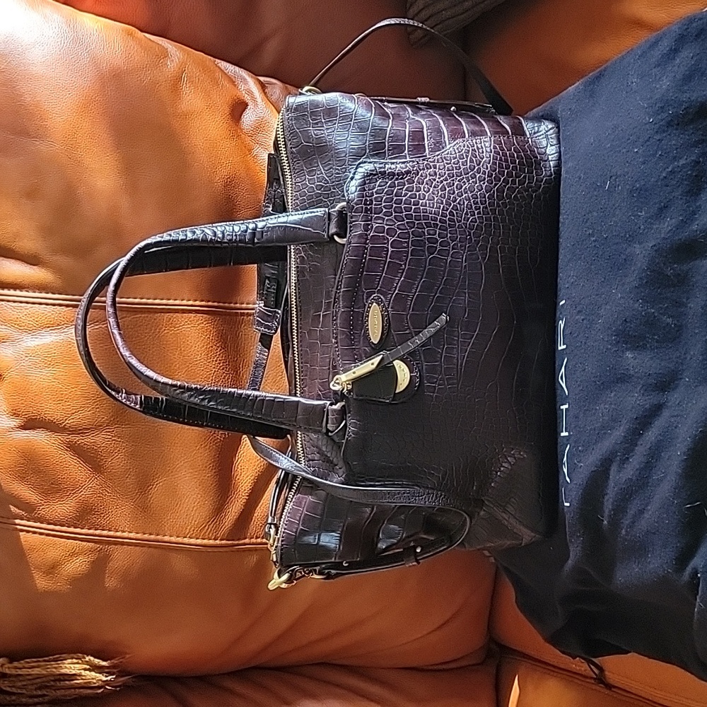 Tahari leather xlg Bag NWOT1
